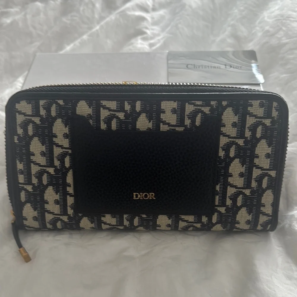 Dior Black and Cream Wallet - Picture 3 of 10